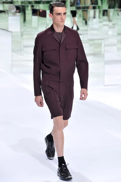 Look 19